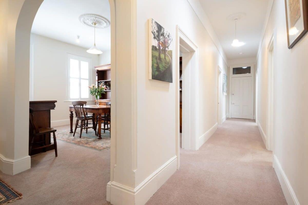 Charming On Charles Villa Launceston Exterior photo